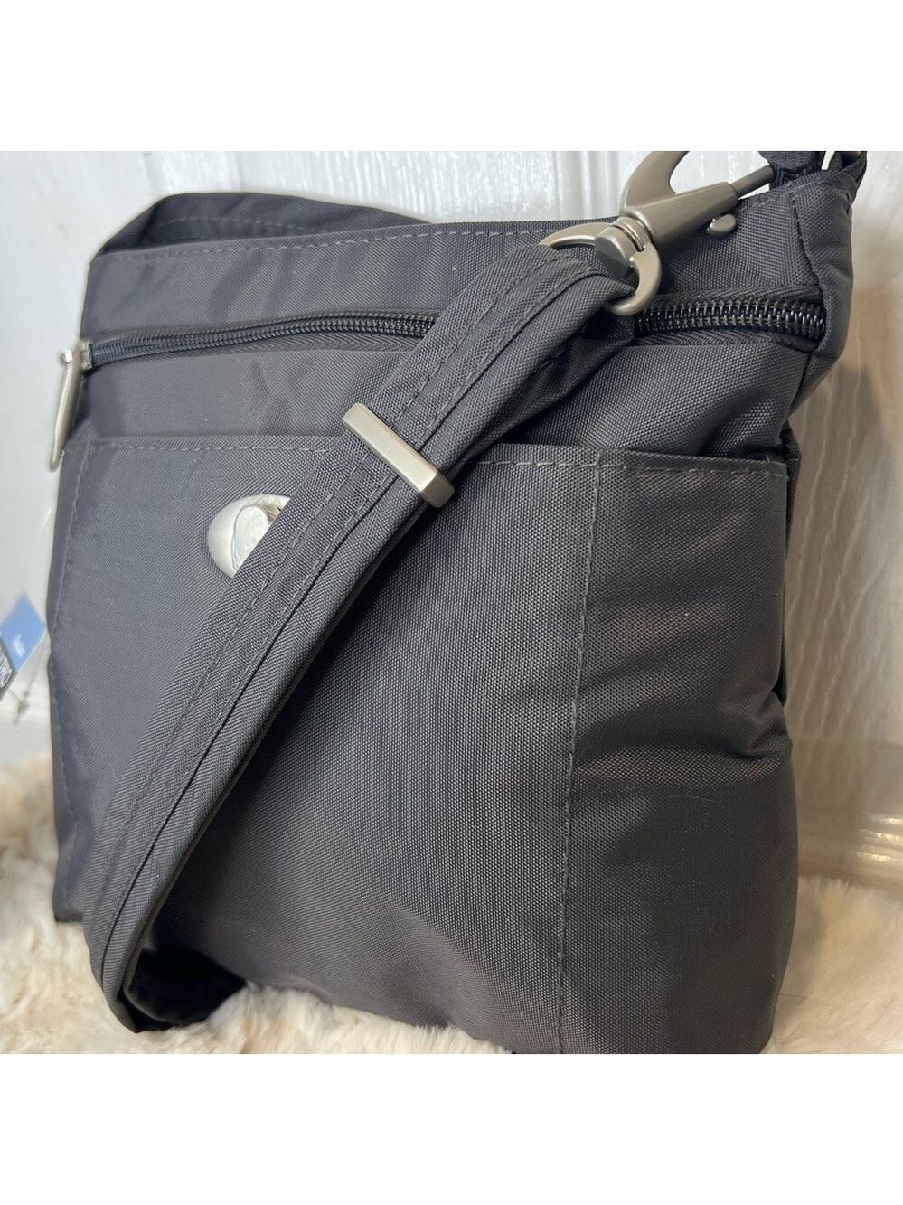 MAGELLAN’S VAULTPRO SECURITY SYSTEM BAG - Picture 2 of 15